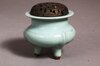 Räuchergefäß aus Japan – Celadon-Keramik mit Zierdeckel für Teezeremonie oder Meditation Räuchergefäß aus Japan – Celadon-Keramik mit Zierdeckel für Teezeremonie oder Meditation