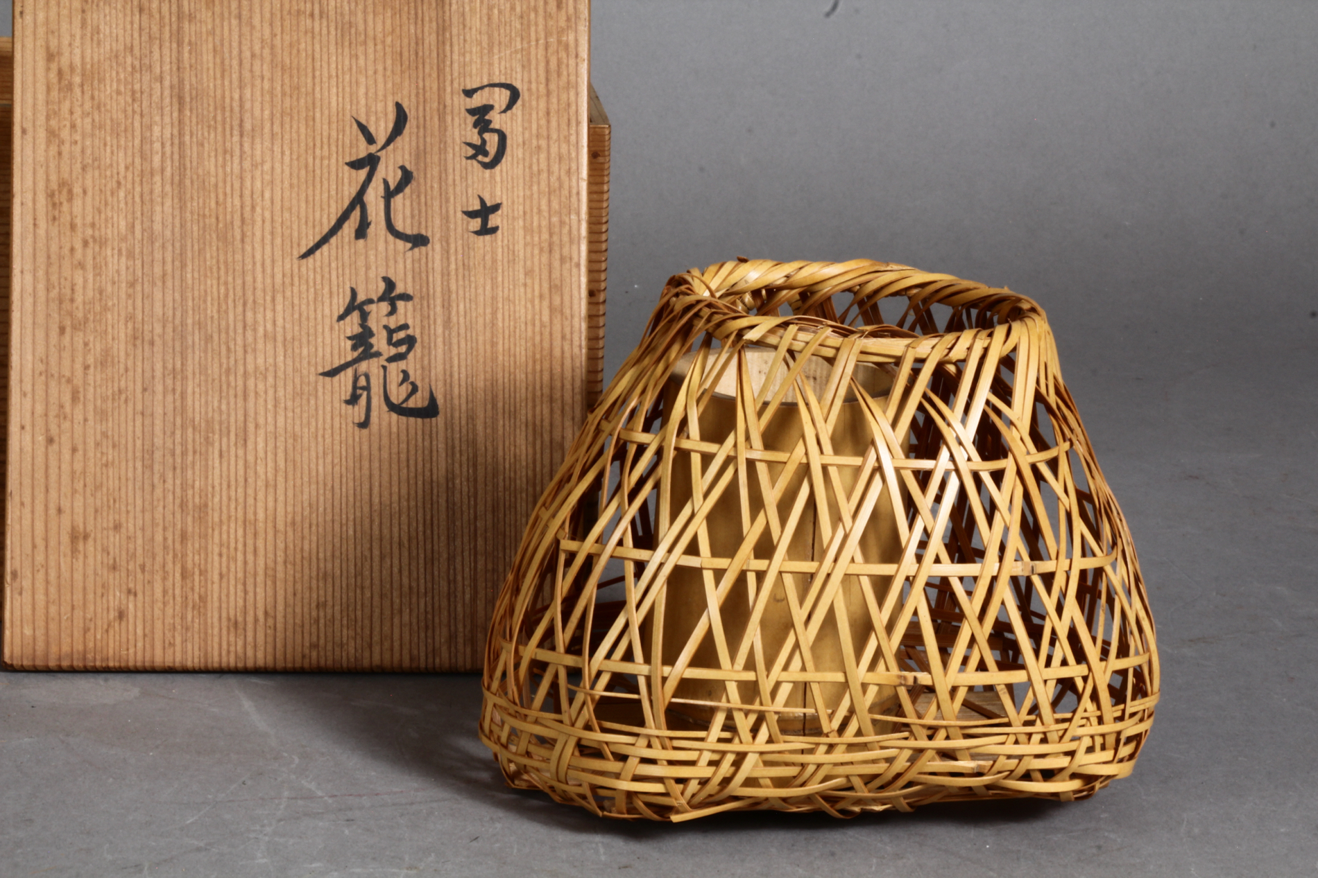 Korb für Ikebana online kaufen