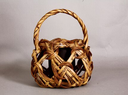 Ikebana-Korb aus geflochtenem Bambus mit Einsatz Ikebana-Korb aus geflochtenem Bambus mit Einsatz
