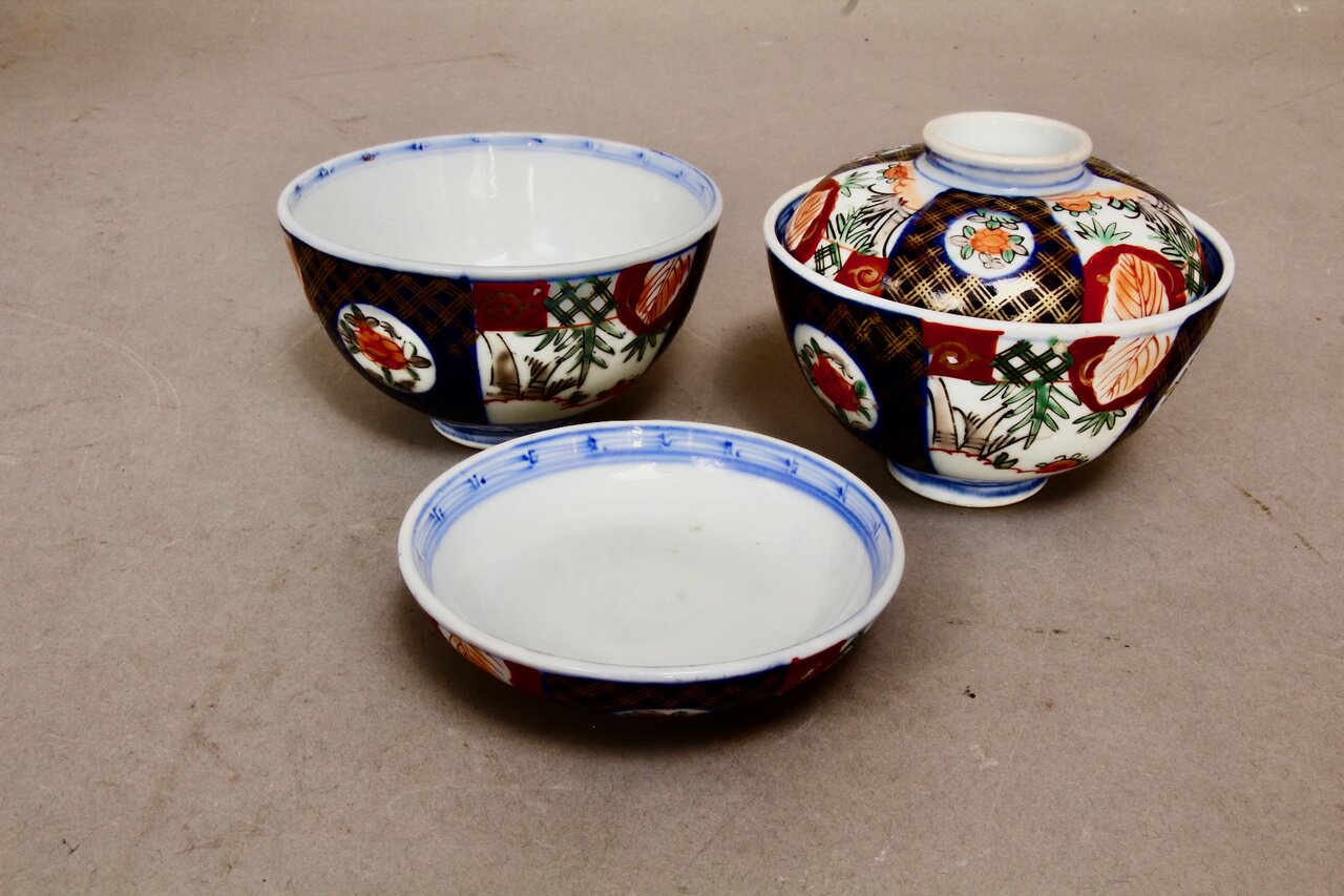 Imari Porzellanschalen - Elegante Suppenschalen
