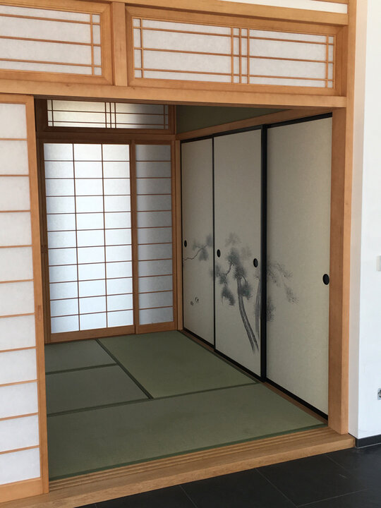 Japanische Einrichtung mit Shoji und Tatami | © Shoji Bau | Japanische Räume und Möbel