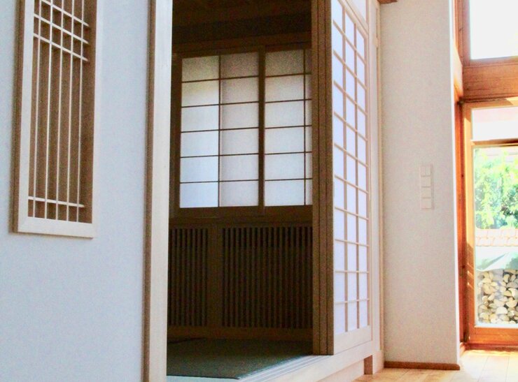 Japanische Einrichtung mit Tatami Matten