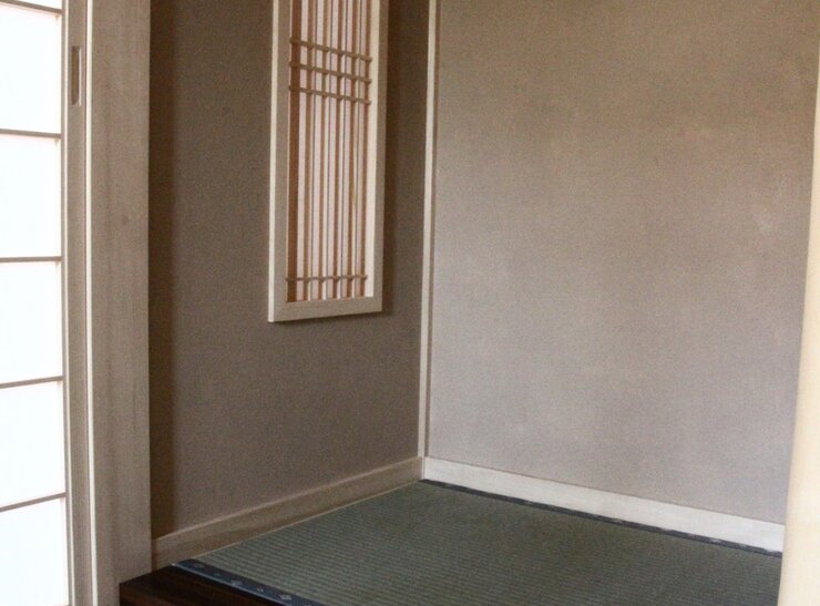 Japanische Einrichtung mit Tatami Matten